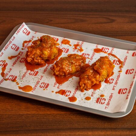 Golden Buffalo Wings - 6 Pc (Medium To Hot)
